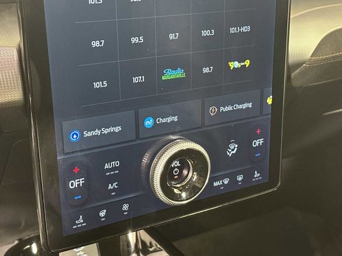 Certified 2022 Ford Mustang Mach-E GT image 32