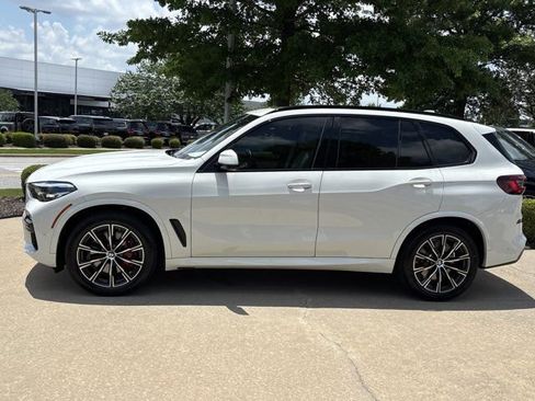 Used 2021 BMW X5 xDrive40i w/ M Sport Package AWD/4WD image 2
