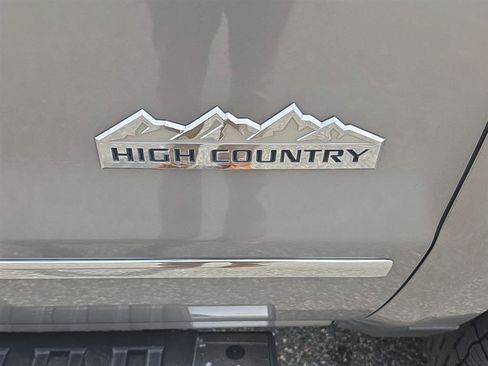 Used 2017 Chevrolet Silverado 2500 High Country w/ Snow Plow Prep Package AWD/4WD image 2