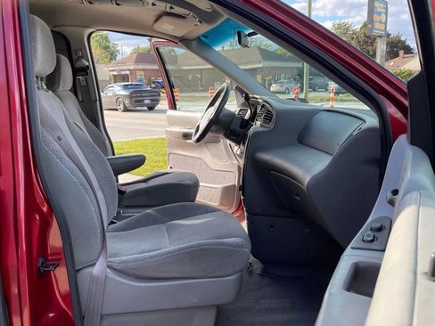 Used 2000 Ford Windstar SE image 16