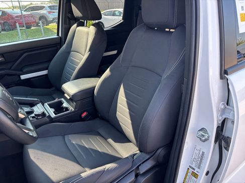 Used 2024 Toyota Tacoma TRD Off-Road image 34