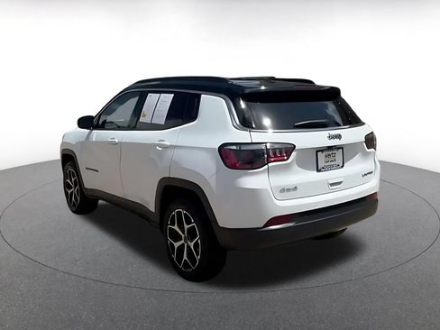 Used 2025 Jeep Compass Limited AWD/4WD image 11
