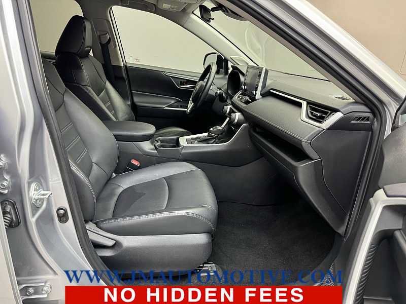 Used 2021 Toyota RAV4 XLE Premium AWD/4WD image 20