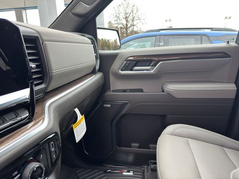 New 2026 Chevrolet Silverado 1500 LT Trail Boss w/ Safety Package image 21