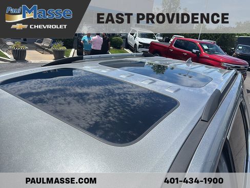 Certified 2023 Chevrolet Traverse Premier AWD/4WD image 9