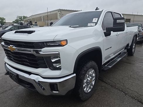 Used 2024 Chevrolet Silverado 3500 LT w/ Convenience Package AWD/4WD image 1