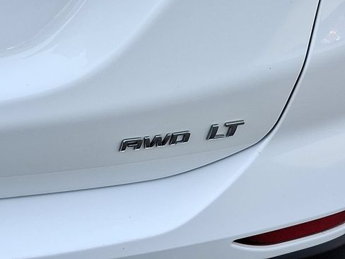 Used 2023 Chevrolet Equinox LT AWD/4WD image 30