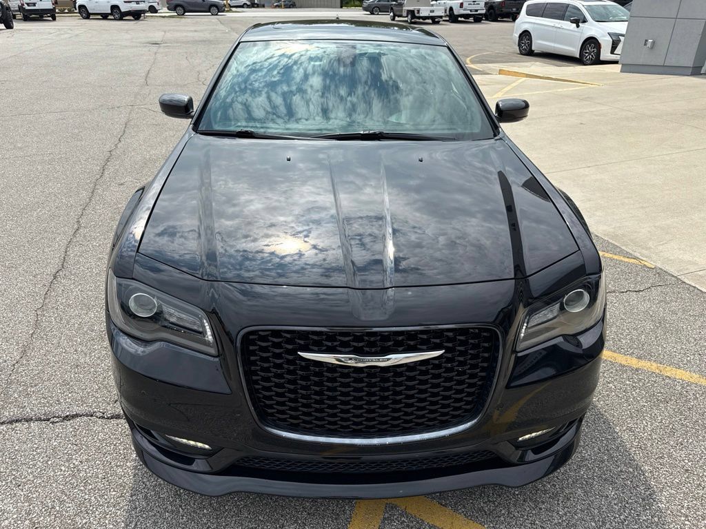 Used 2020 Chrysler 300 S w/ 300S Premium Group RWD image 12