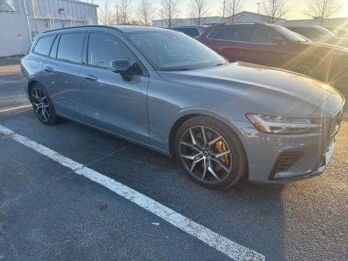 Used 2024 Volvo V60 T8 Polestar image 2