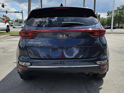 Used 2022 Kia Sportage EX image 4