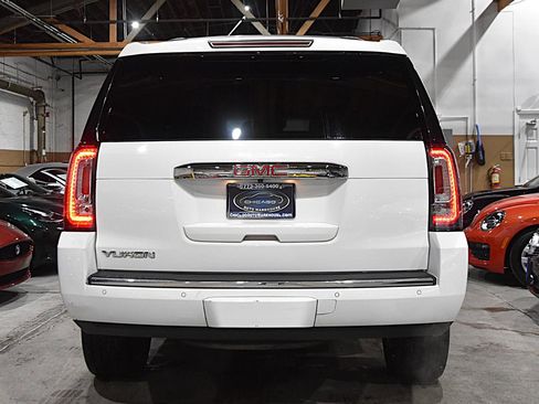 Used 2016 GMC Yukon Denali w/ Open Road Package image 11