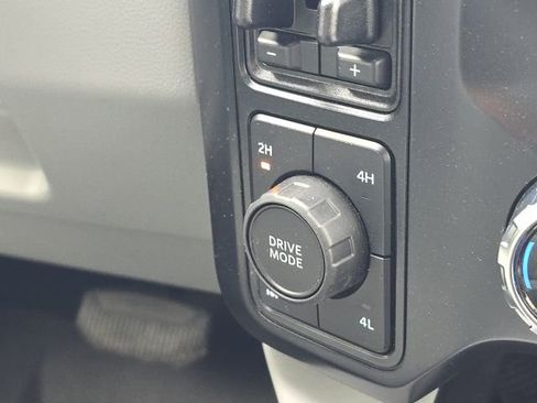 Used 2024 Ford F250 Limited w/ FX4 Off-Road Package image 40