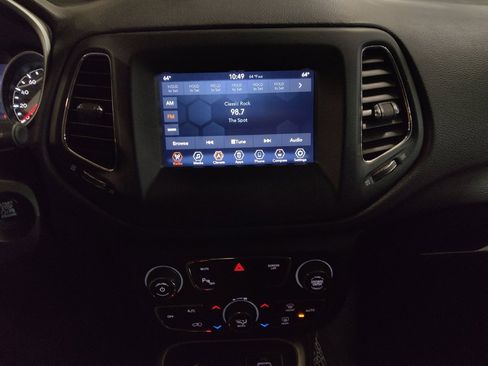 Used 2018 Jeep Compass Sport w/ Tech Group image 25