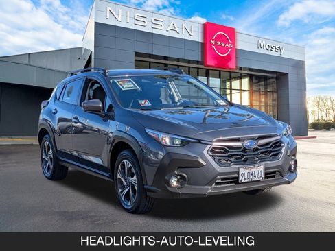 Used 2024 Subaru Crosstrek 2.0i Premium image 2