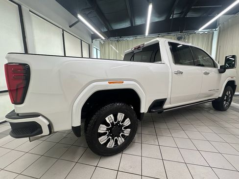 Certified 2025 GMC Sierra 3500 Denali w/ Denali Reserve Package image 6