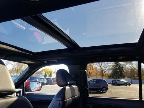 Used 2022 Ford Expedition Limited image 18