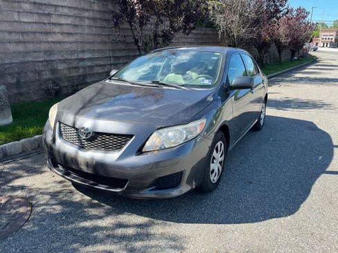 Used 2009 Toyota Corolla LE FWD image 1