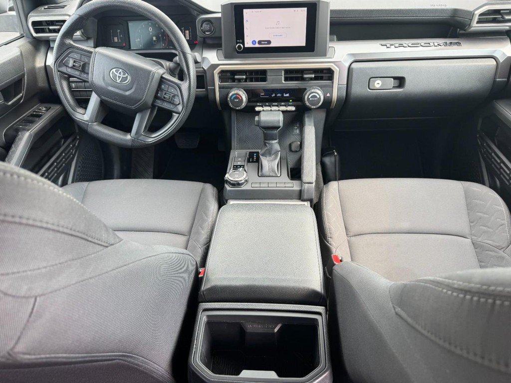 Used 2025 Toyota Tacoma SR5 AWD/4WD image 17