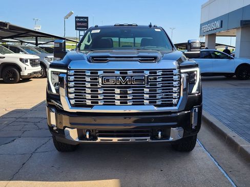 New 2026 GMC Sierra 2500 Denali w/ Denali Reserve Package AWD/4WD image 8