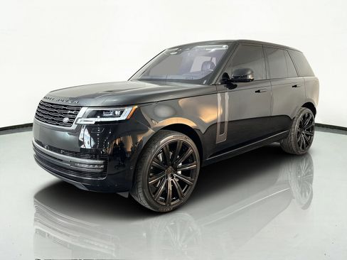 Used 2023 Land Rover Range Rover SE image 8