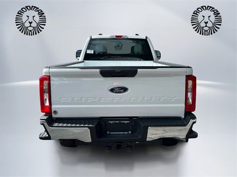 New 2026 Ford F250 XL w/ XL Off-Road Package image 6