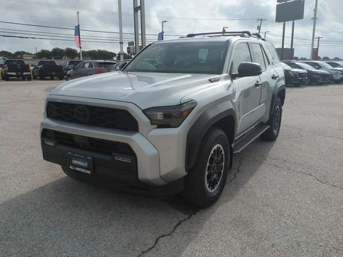 Used 2025 Toyota 4Runner TRD Off-Road AWD/4WD image 4