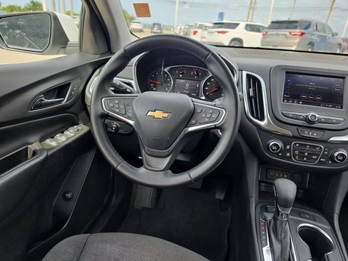 Used 2024 Chevrolet Equinox LT AWD/4WD image 9