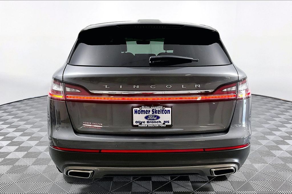 Used 2023 Lincoln Nautilus Reserve FWD image 4