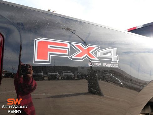 New 2026 Ford F250 XLT w/ FX4 Off-Road Package image 12