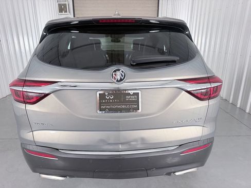 Used 2018 Buick Enclave Essence AWD/4WD image 6