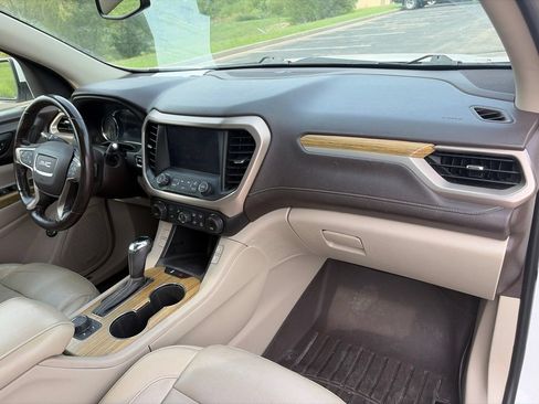 Used 2018 GMC Acadia Denali AWD/4WD image 11