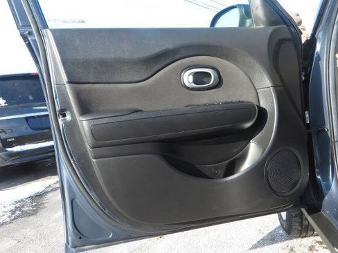 Used 2015 Kia Soul + FWD image 35