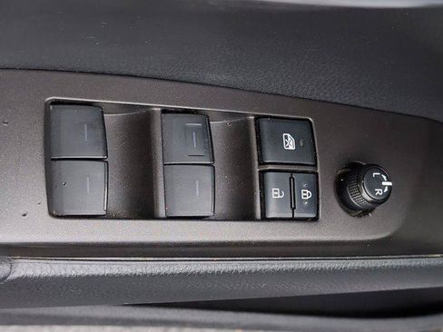 Used 2021 Toyota Camry SE w/ Convenience Package FWD image 21