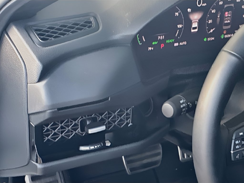 Used 2025 Honda Accord Sport image 10