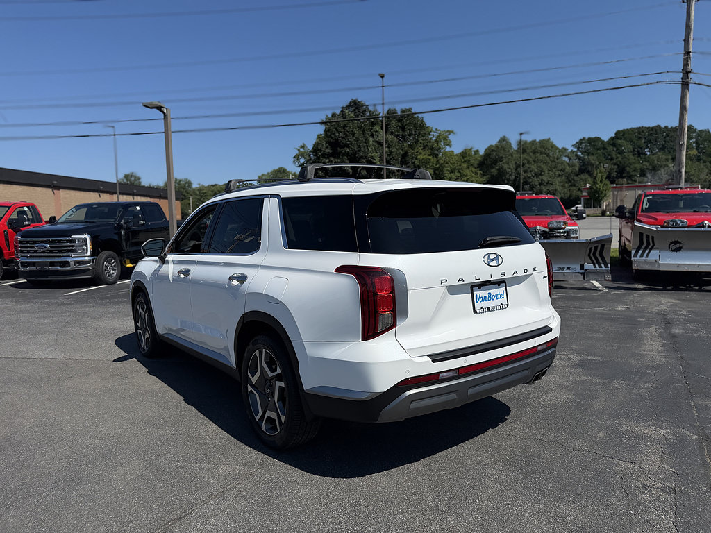 Used 2023 Hyundai Palisade SEL w/ Premium Package AWD/4WD image 4