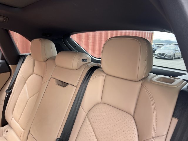 Used 2023 Porsche Macan Turbo AWD/4WD image 22
