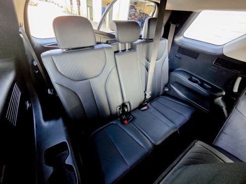 Used 2024 Hyundai Palisade SEL image 28