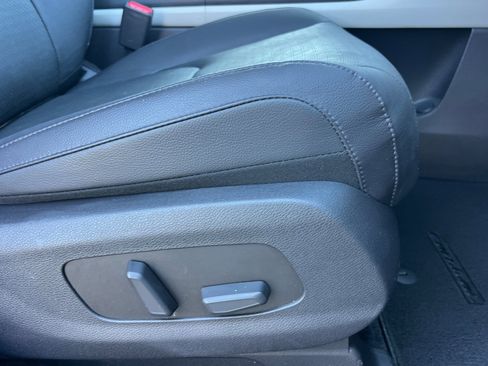 Used 2024 Kia Carnival SX Prestige image 24