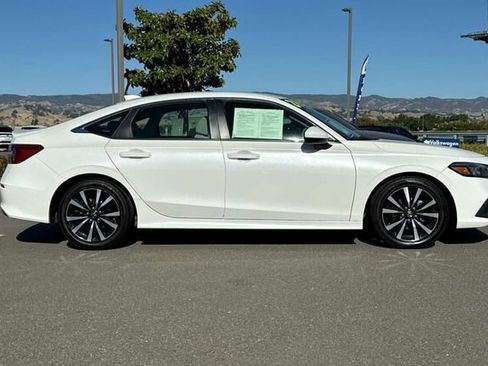 Used 2024 Honda Civic EX image 3