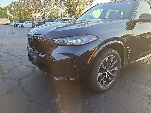 Used 2025 BMW X5 xDrive40i w/ M Sport Package AWD/4WD image 4