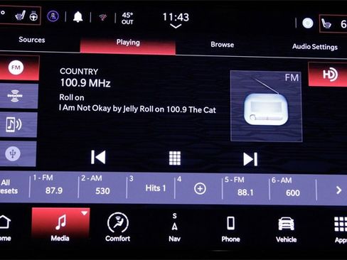 Used 2024 Dodge Durango GT image 34