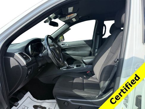 Certified 2021 Jeep Grand Cherokee Laredo image 9