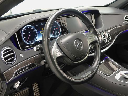 Used 2017 Mercedes-Benz S 550 Sedan w/ Sport Package w/ Sport Package image 27