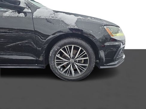 Used 2018 Volkswagen Jetta Wolfsburg Edition image 2