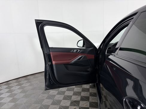 Used 2021 BMW X6 xDrive40i w/ M Sport Package image 27