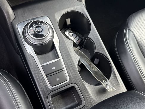 Certified 2025 Ford Escape Platinum FWD image 31