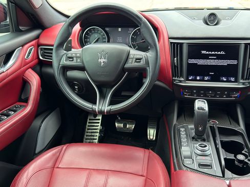 Certified 2022 Maserati Levante Modena S AWD/4WD image 33