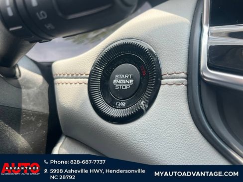 Used 2022 Jeep Compass Limited AWD/4WD image 12