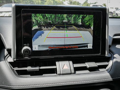 Used 2025 Toyota RAV4 XLE w/ Convenience Package FWD image 24