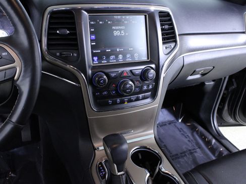 Used 2017 Jeep Grand Cherokee Limited w/ Luxury Group II image 20